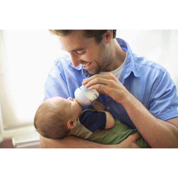 Buteliukas AVENT "Natural" su žinduku 