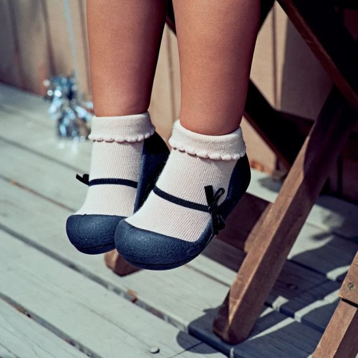 Beebi kingad Attipas "Opera Girl"