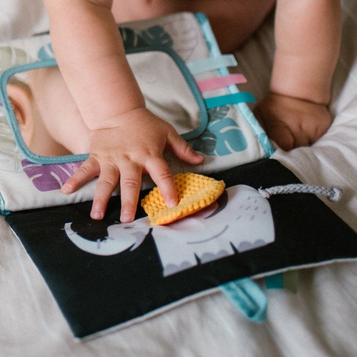 Pehme mänguasi-raamat  "Safari"