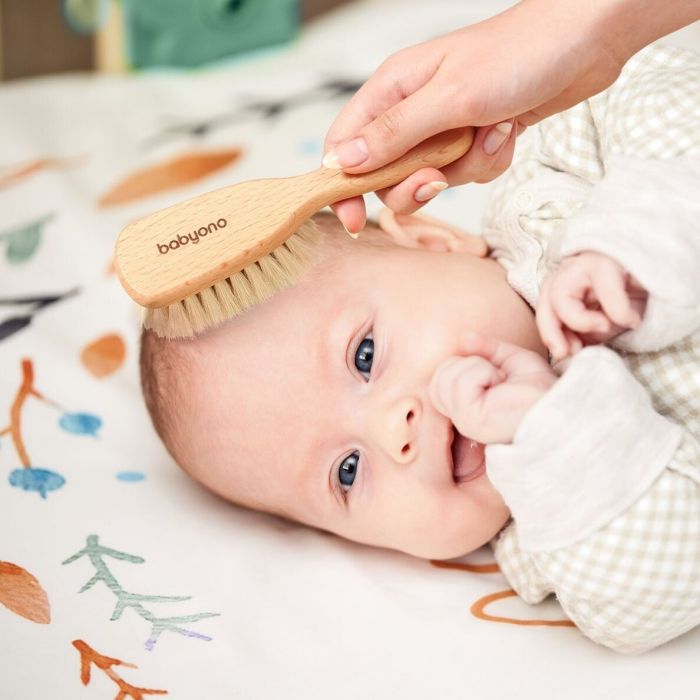 Babyono juuksehari looduslike harjastega "Natural touch"
