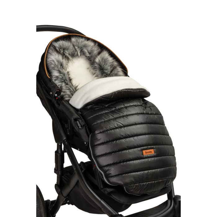 Soojakott kärusse "Tigi black" 