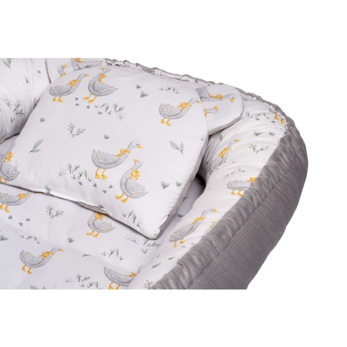 Beebipesa beebidele "Golden goose grey" 