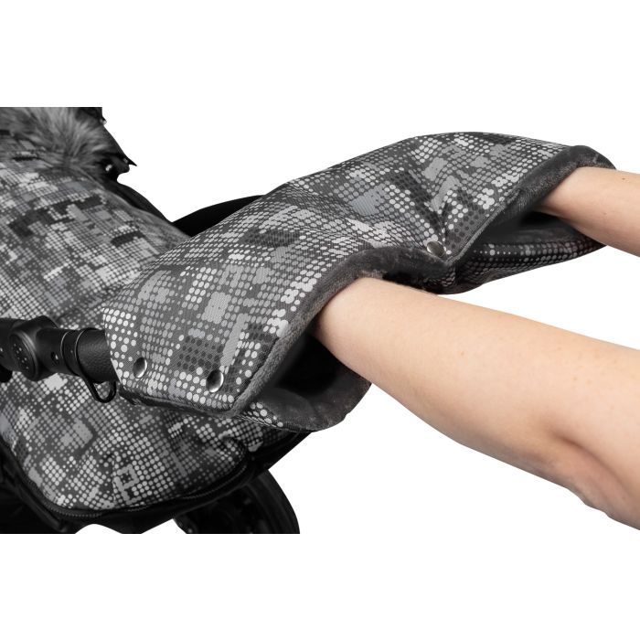 Kindad ja muhvid vankrisangele  "Bundle up" hall