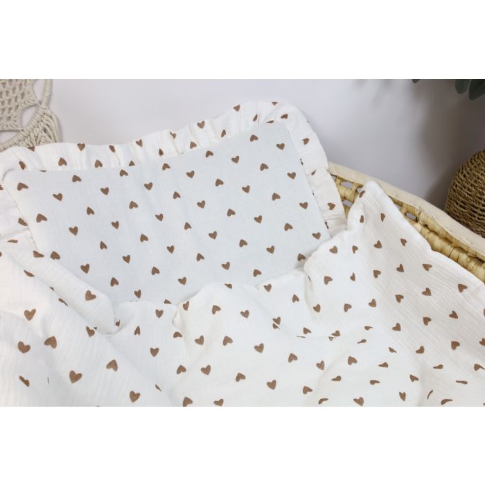 Musliinist beebitekk "Love" ja padi 