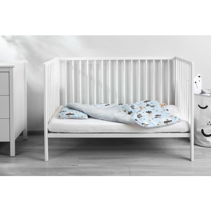 Muslino ir medvilnės pledukas ir pagalvė kūdikiui "Friends" melsvas 